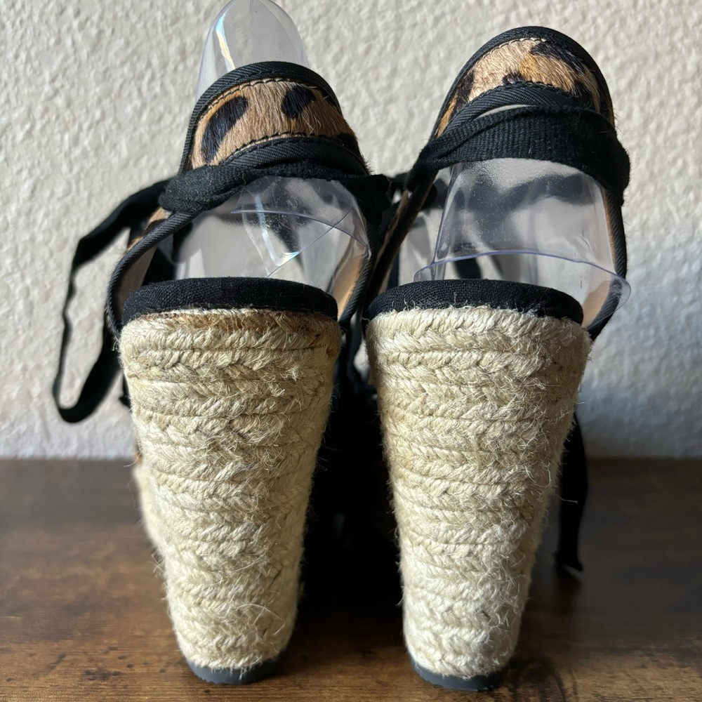 New Charles David Women’s 8.5 Animal Print Calf Hair Lace Up Wedge Sandals - Picture 4 of 9